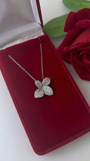 colar cravejado de flor 07